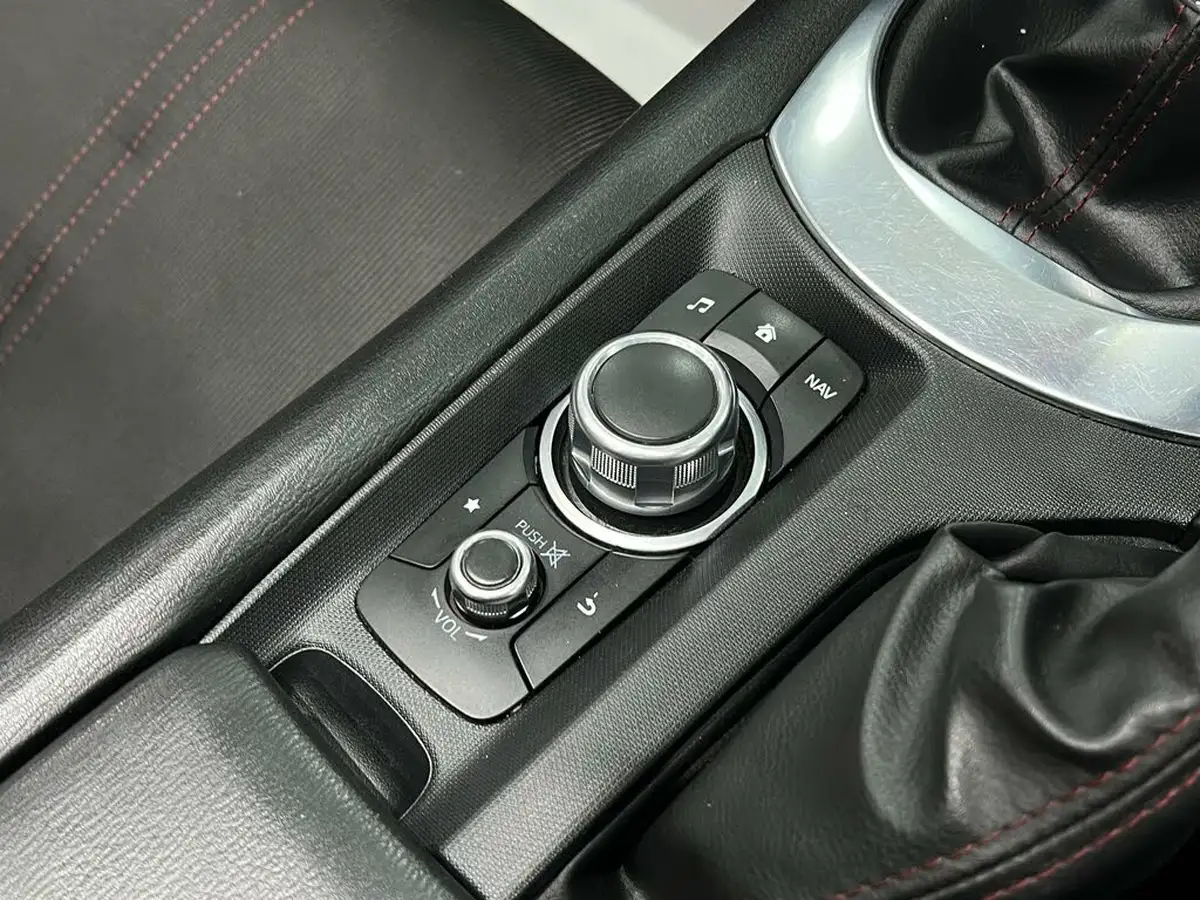 2015-mazda-mx-5-15-se-l-nav-big-40