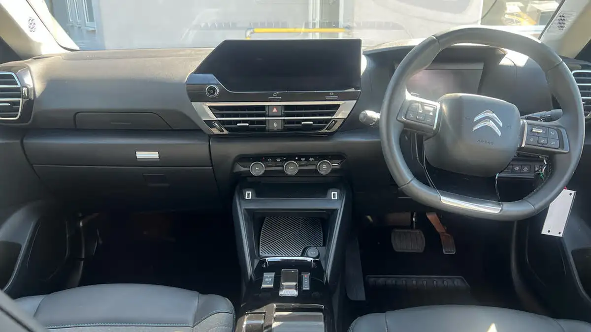 2022-citroen-c4-12-puretech-sense-plus-eat8-big-3