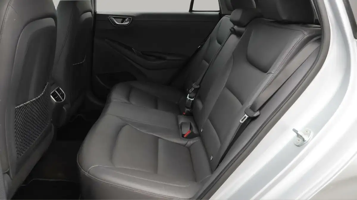 2020-hyundai-ioniq-e-premium-se-electric-100kw-big-16