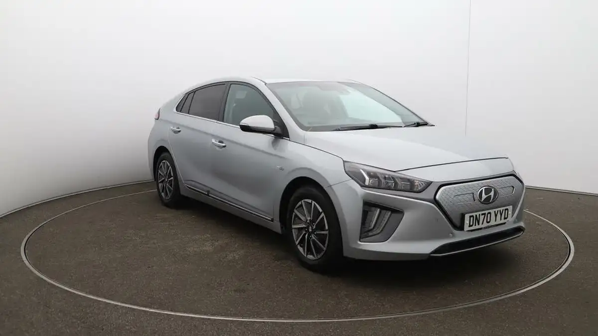 2020-hyundai-ioniq-e-premium-se-electric-100kw-big-44
