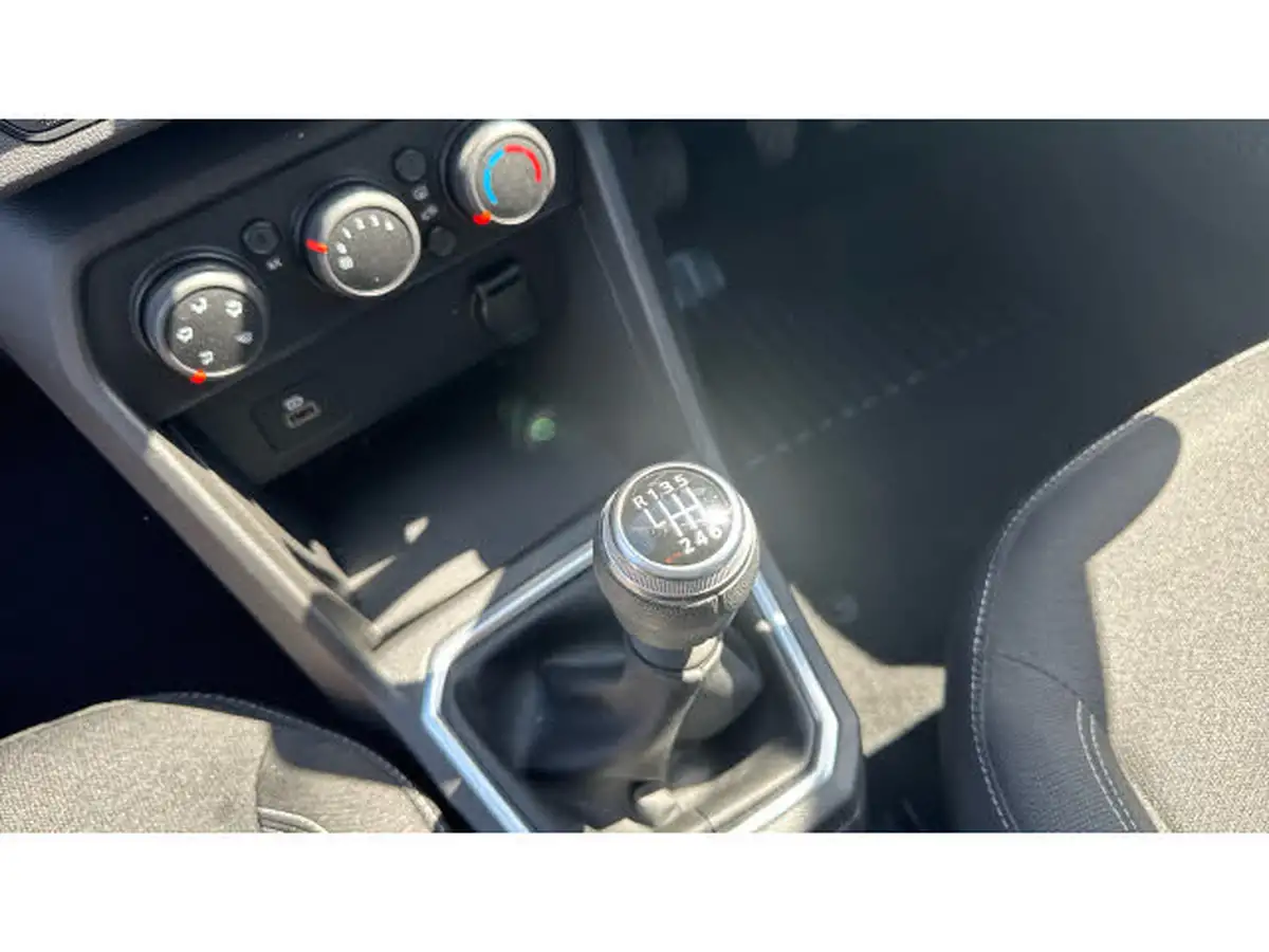 2021-dacia-sandero-10-tce-comfort-90bhp-big-12