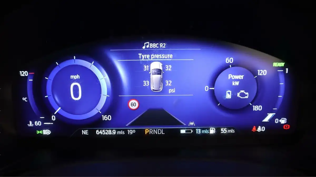 2022-ford-kuga-25t-st-line-x-edition-225ps-phev-big-10