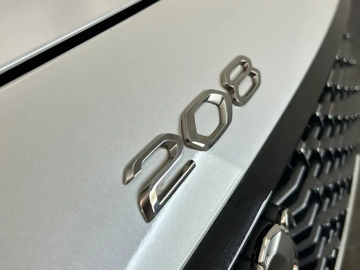2021-peugeot-208-12-puretech-gt-100bhp-big-12