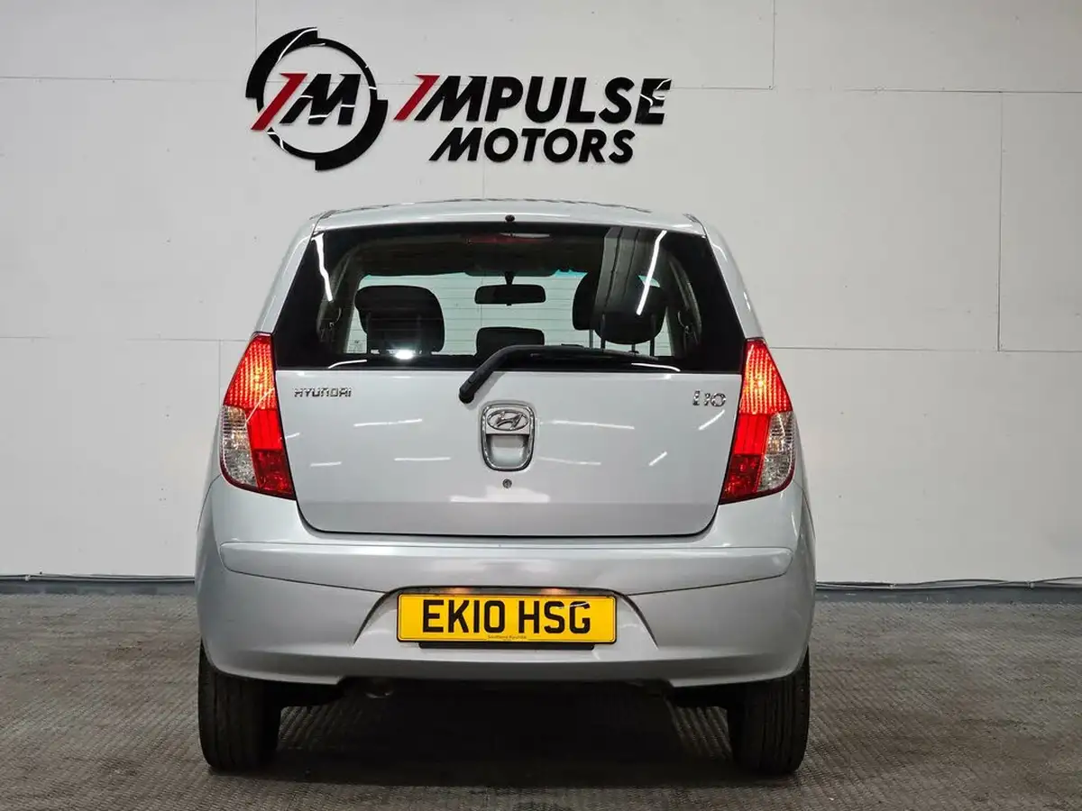 2010-hyundai-i10-12-classic-big-7
