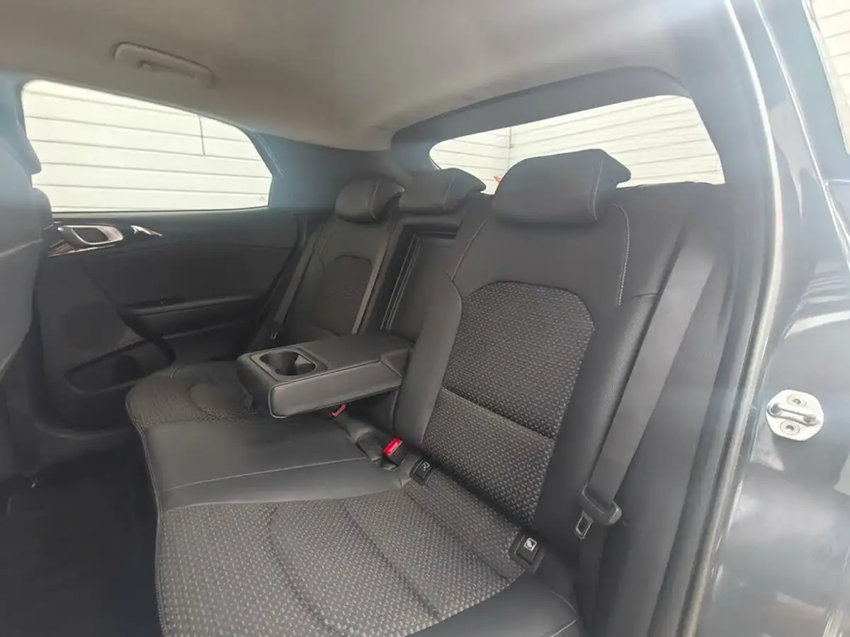 2020-kia-xceed-14-t-gdi-3-big-44