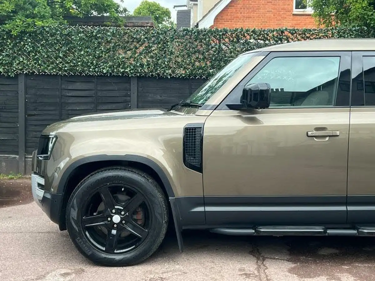 2020-land-rover-110-defender-20-d240-se-110-big-5
