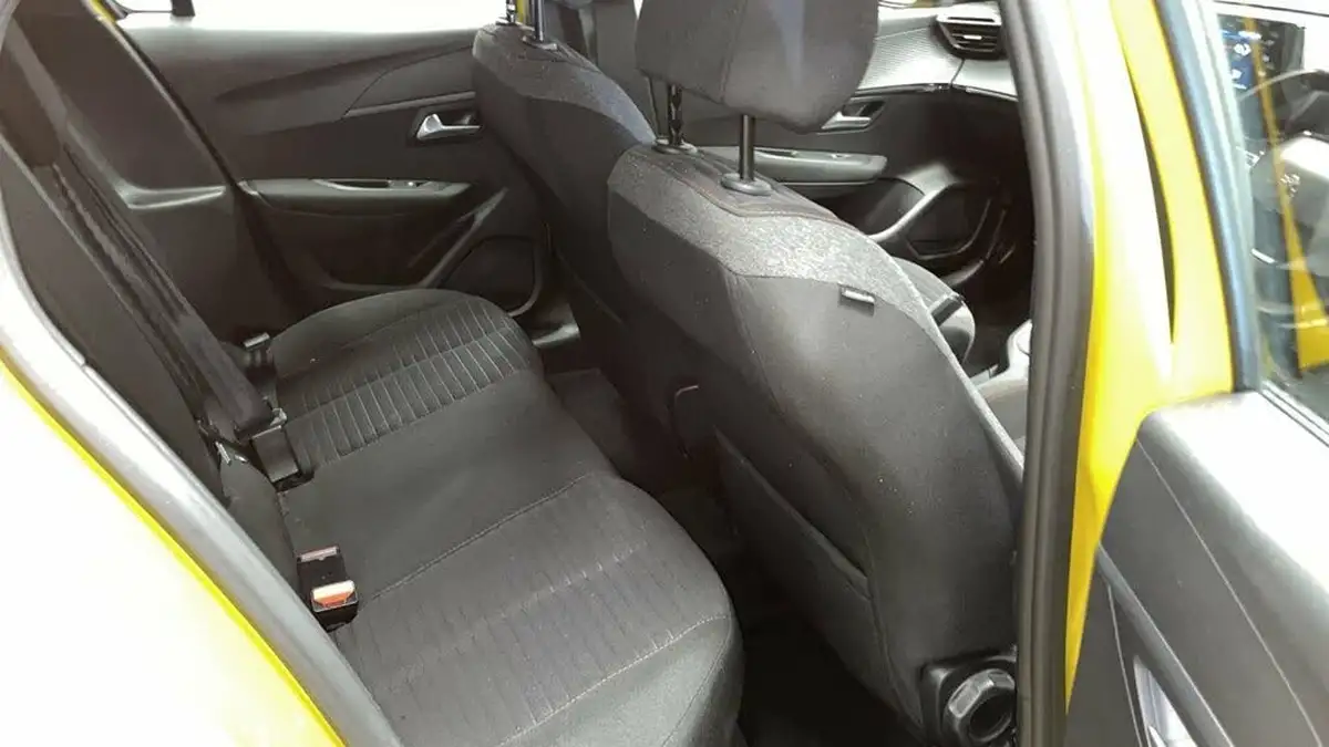 2021-peugeot-208-12-puretech-active-premium-75bhp-big-18