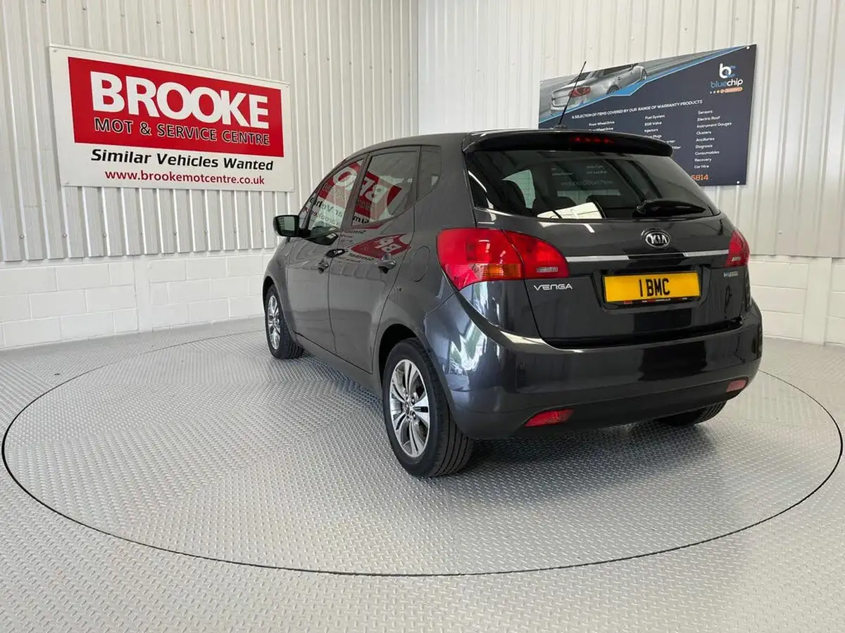 2016-kia-venga-16-3-isg-big-3