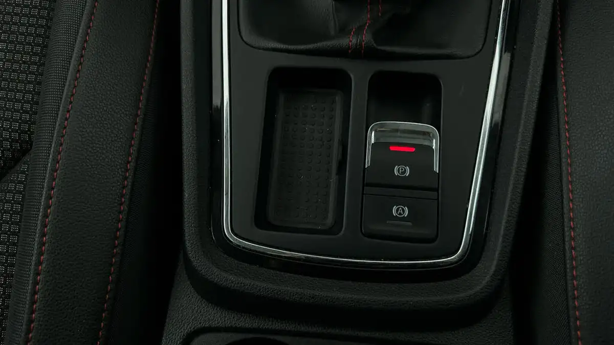 2018-seat-leon-14-tsi-fr-technology-hatchback-5d-big-33