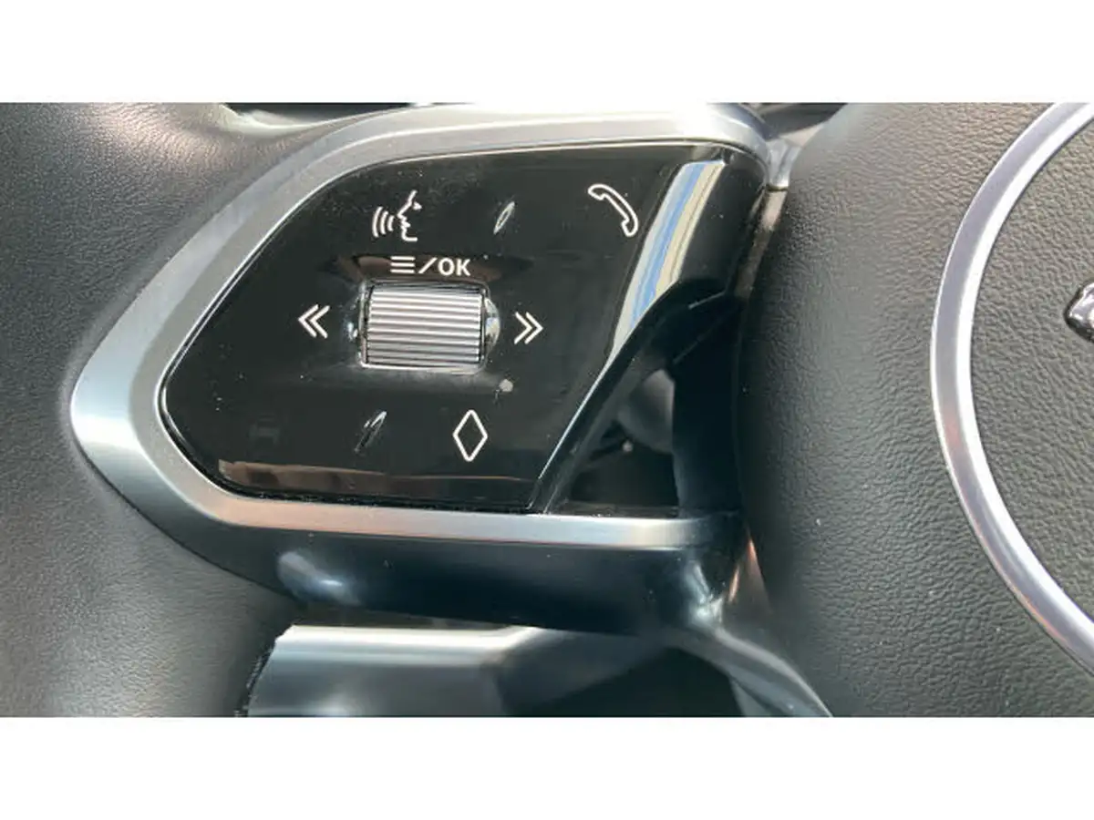 2022-jaguar-i-pace-ev400-se-big-43