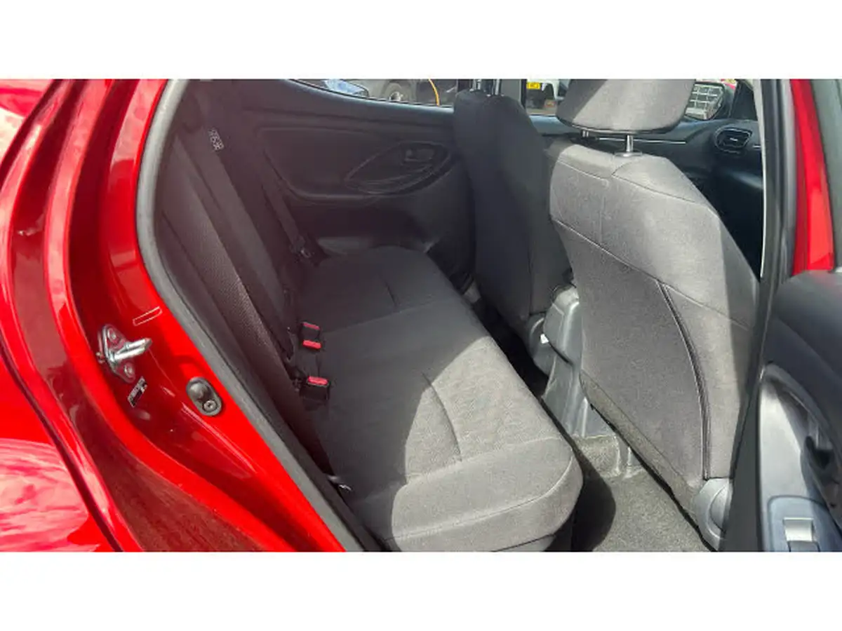 2024-toyota-yaris-15-vvt-i-icon-big-11