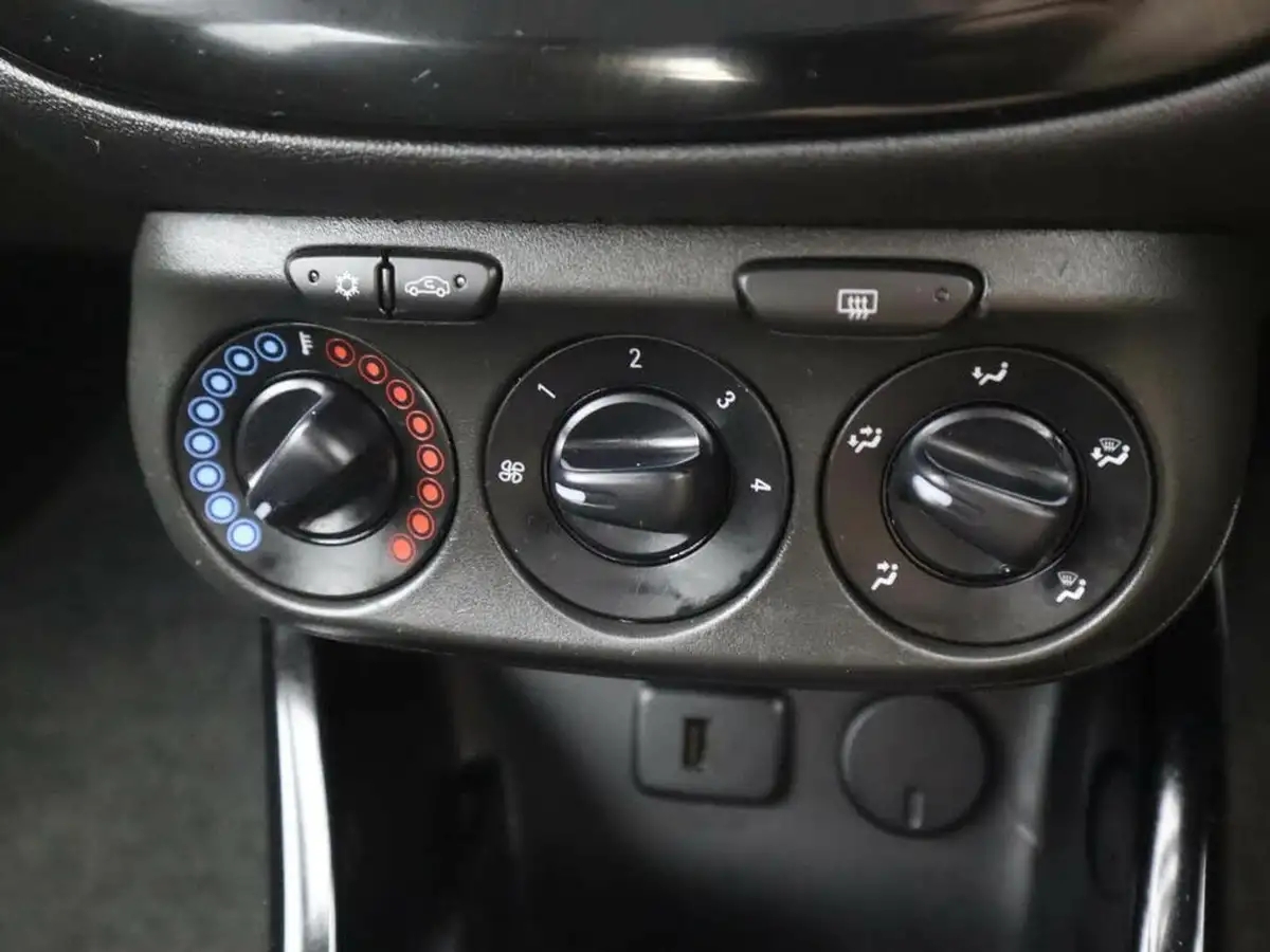 2019-vauxhall-corsa-14i-se-nav-90ps-ecotec-5d-big-30