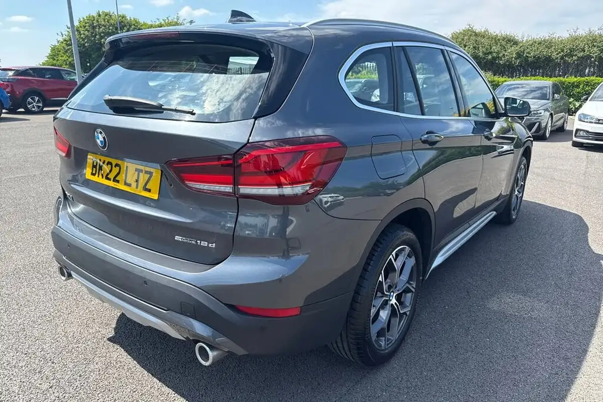 2022-bmw-x1-20td-sdrive18d-xline-sport-auto-big-38