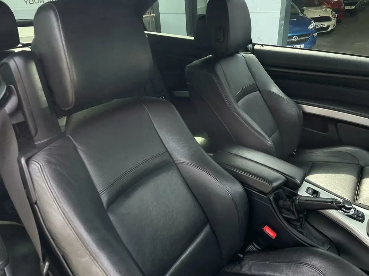 2008-bmw-3-series-30-330i-m-sport-convertible-2d-big-37