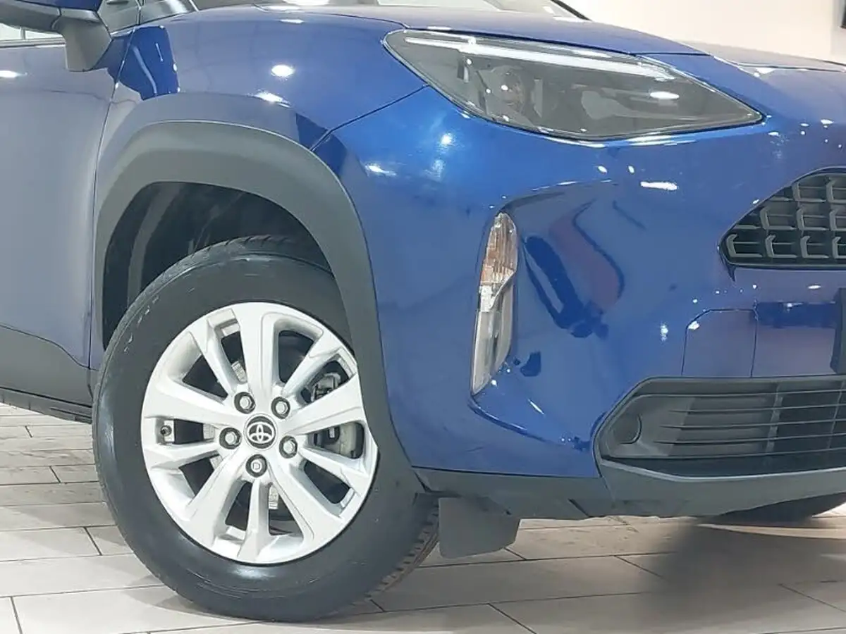 2023-toyota-yaris-cross-15-vvt-i-icon-big-8