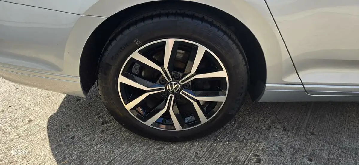 2020-volkswagen-passat-20tdi-sel-150ps-evo-estate-5d-dsg-big-20