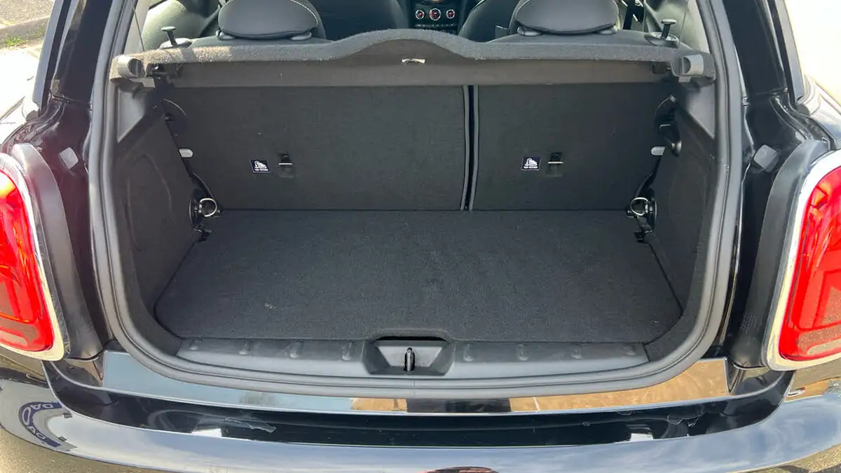 2022-mini-cooper-15-cooper-classic-hatchback-3d-auto-big-18