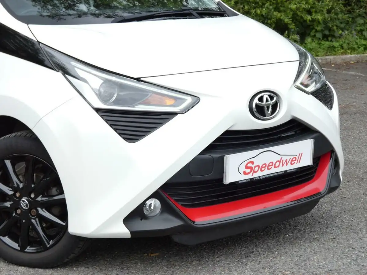 2018-toyota-aygo-10-vvt-i-x-press-71bhp-big-7