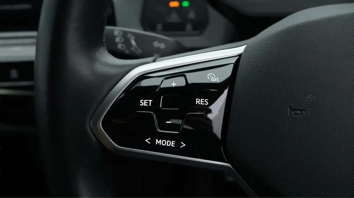 2023-volkswagen-id3-e-life-204ps-58kwh-pro-performance-big-25