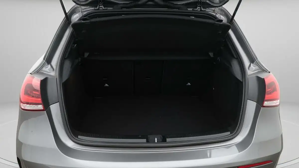 2020-mercedes-benz-a-class-20d-a200d-amg-line-hatchback-5d-big-17