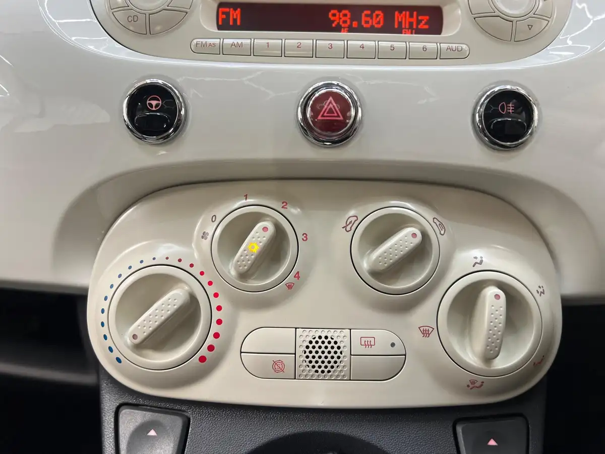 2010-fiat-500-12-lounge-69bhp-big-28