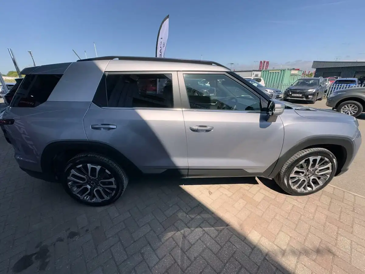 2024-kgm-ssangyong-torres-15-k40-big-3