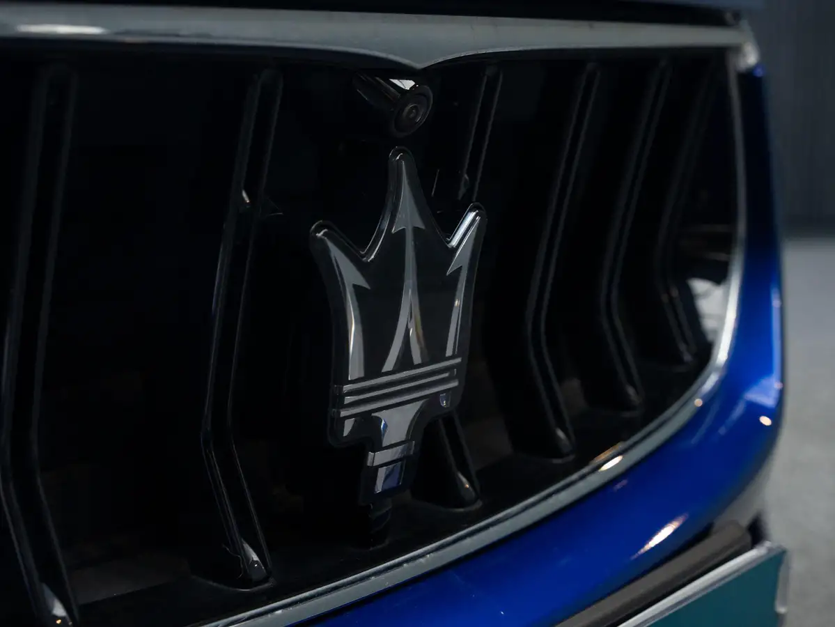 2020-maserati-levante-38-gts-big-28