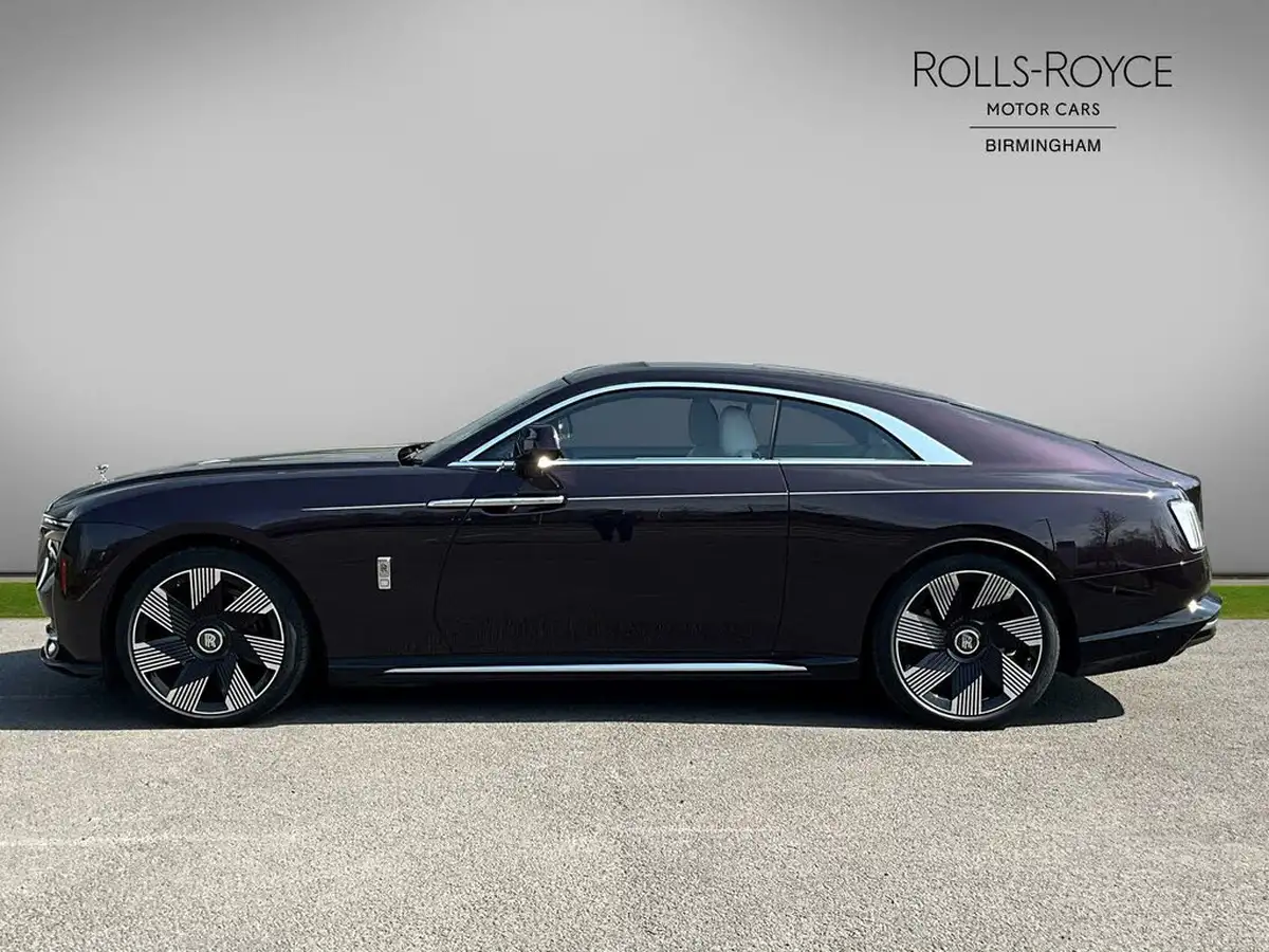 2023-rolls-royce-spectre-e-big-2