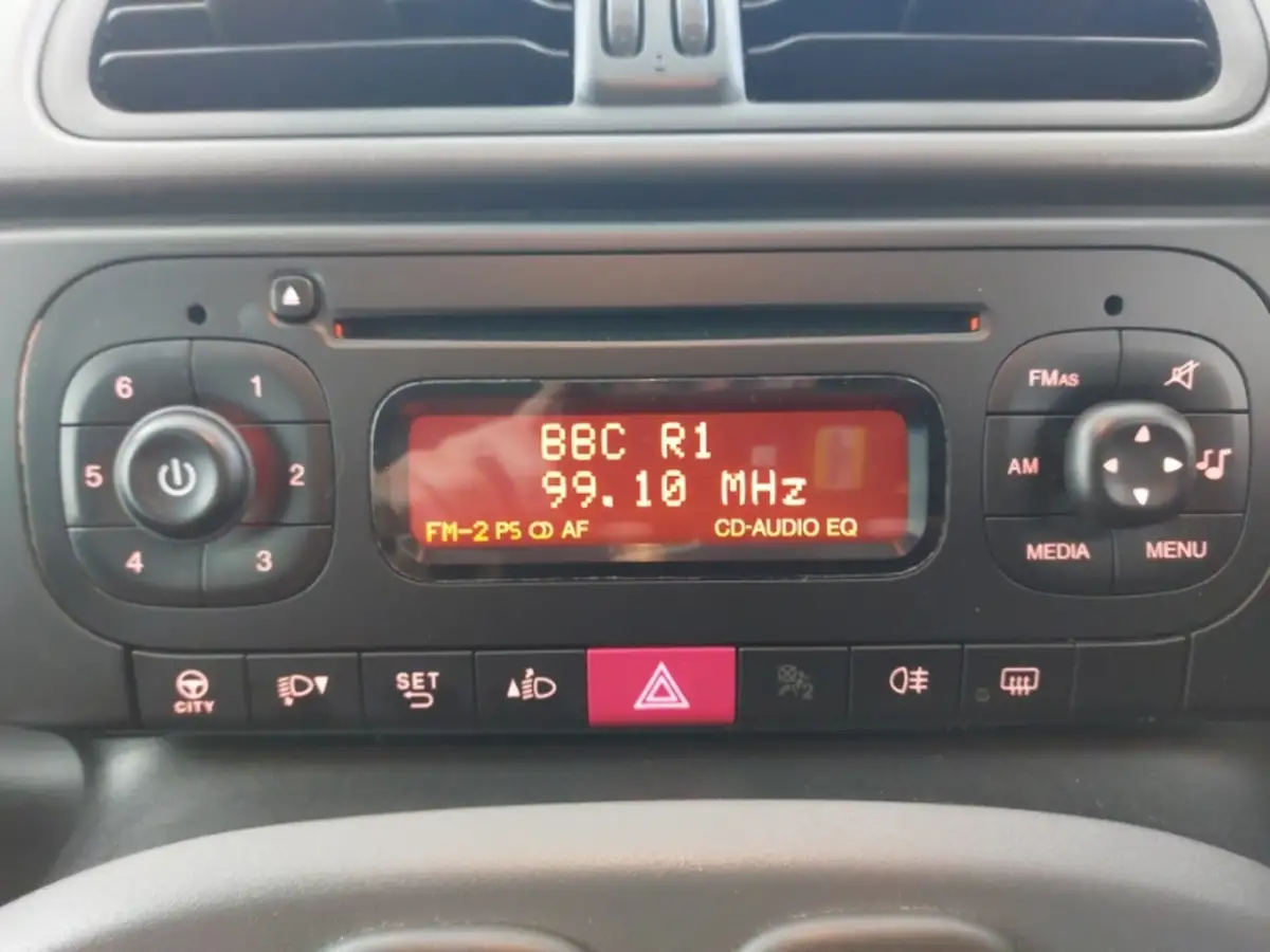 2015-fiat-panda-12-pop-big-13