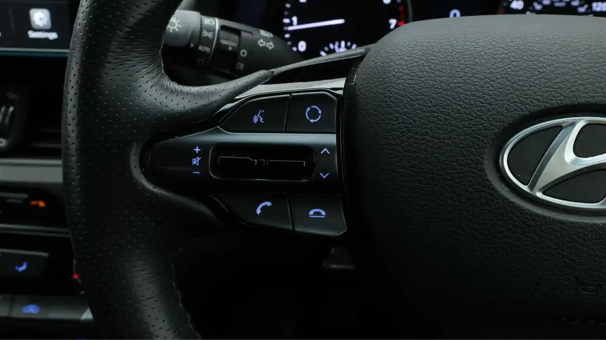 2019-hyundai-i30-14-t-gdi-n-line-hatchback-big-25