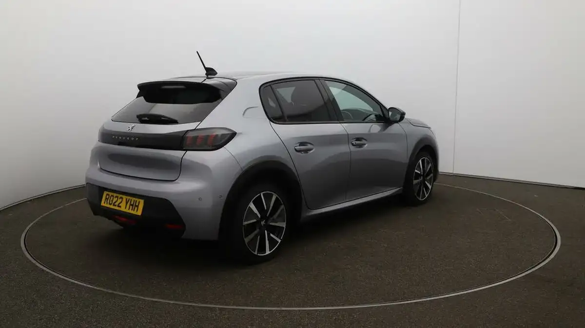 2022-peugeot-208-e-gt-136bhp-50kwh-big-50
