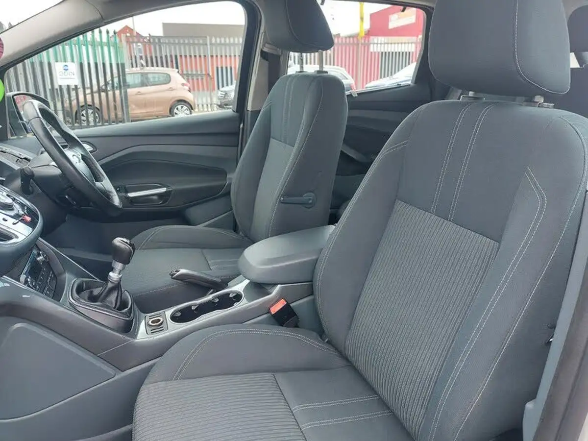 2012-ford-c-max-20td-titanium-140ps-big-18