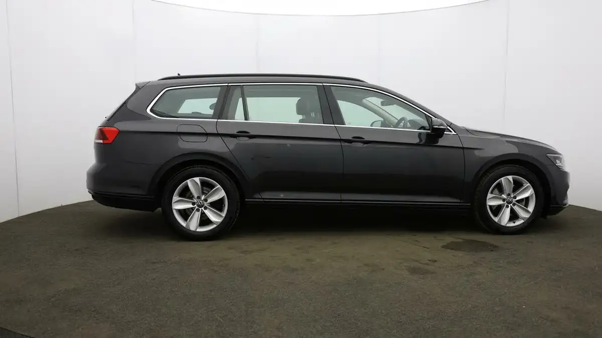 2021-volkswagen-passat-20tdi-se-nav-150ps-estate-5d-big-50