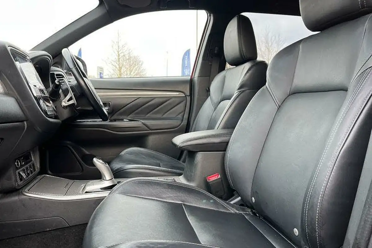 2019-mitsubishi-outlander-24-4h-phev-big-18