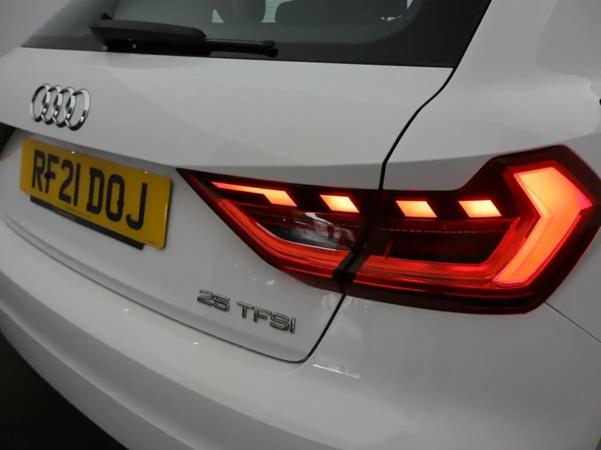 2021-audi-a1-10-25-tfsi-technik-s-tronic-big-38