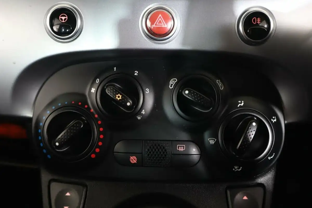2014-fiat-500-12-s-big-25