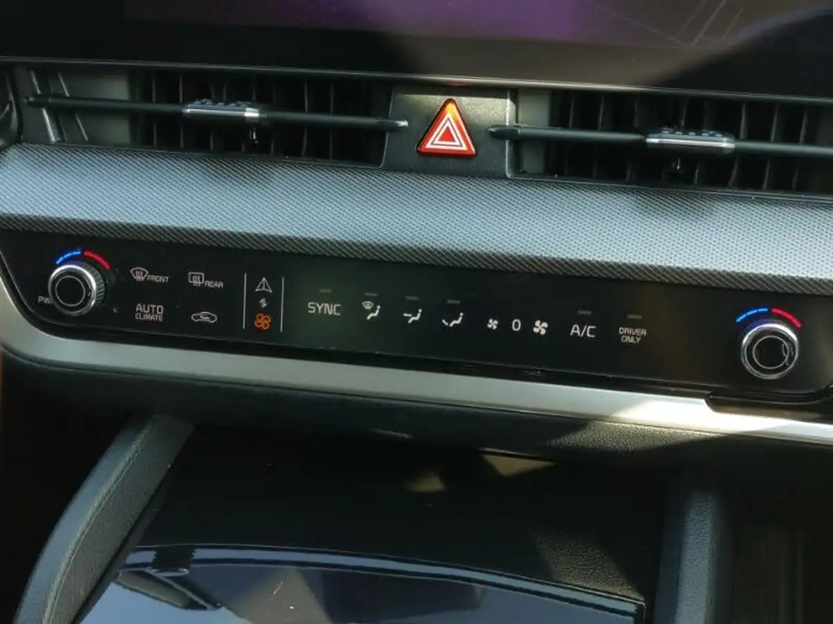 2024-kia-sportage-16-t-gdi-3-207bhp-hev-auto-big-10