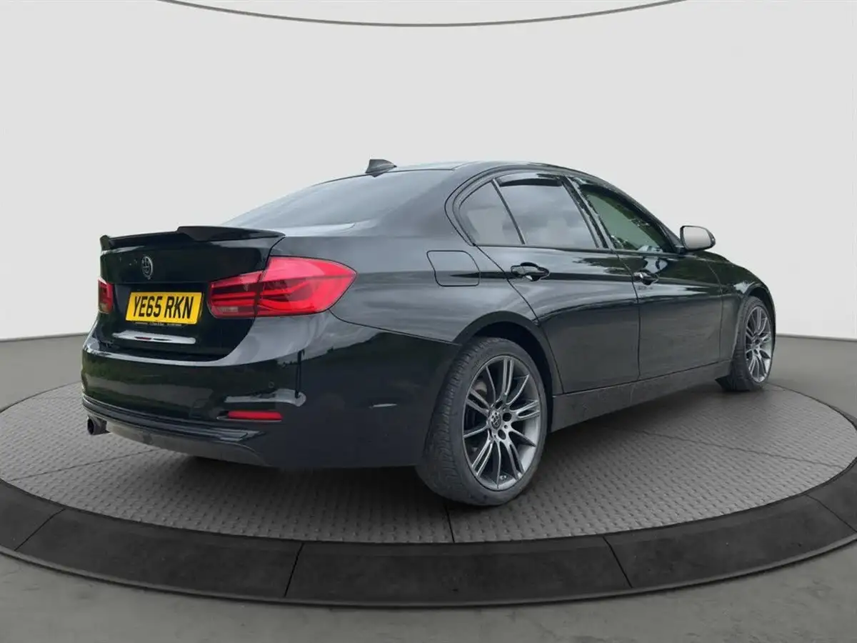 2015-bmw-3-series-15-318i-sport-saloon-4d-big-13