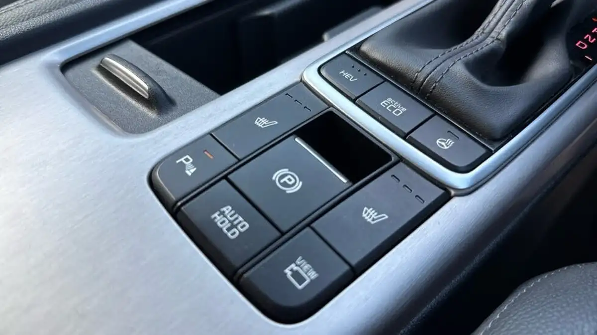 2020-kia-optima-20-gdi-phev-big-46