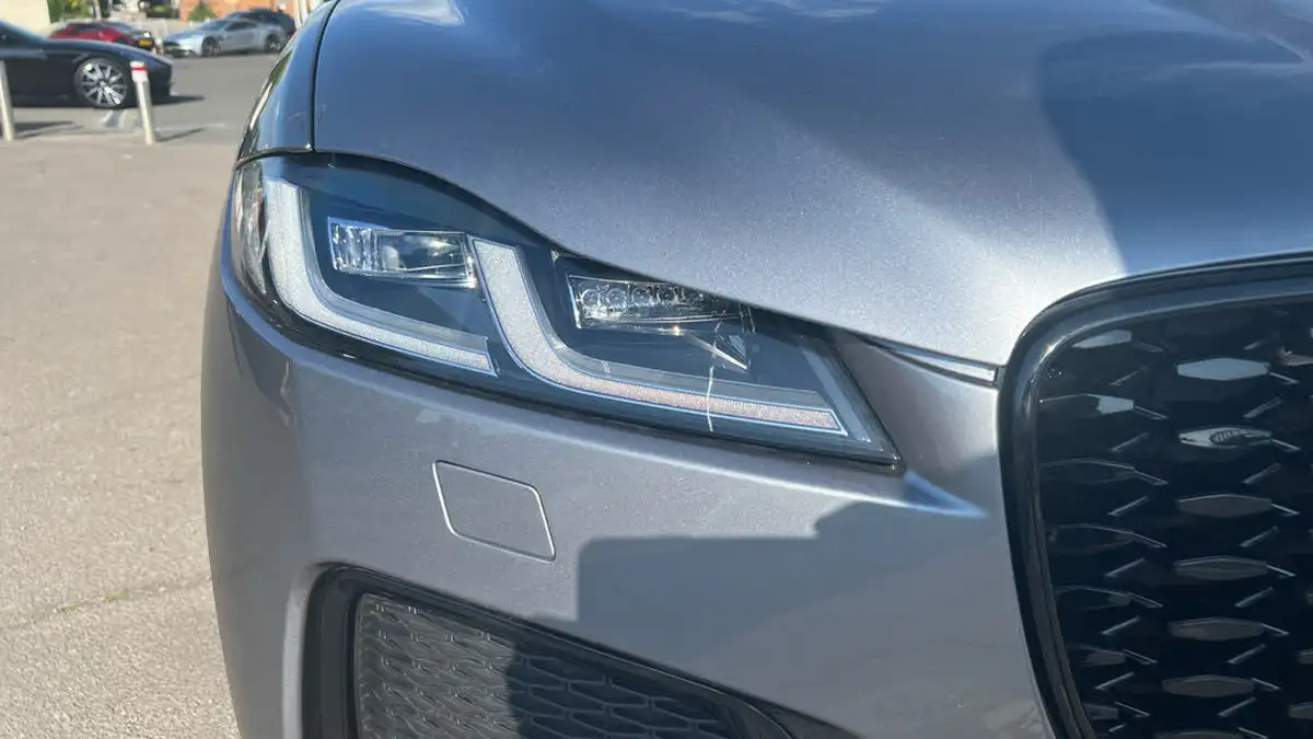 2023-jaguar-f-pace-20-d200-r-dynamic-se-black-big-16