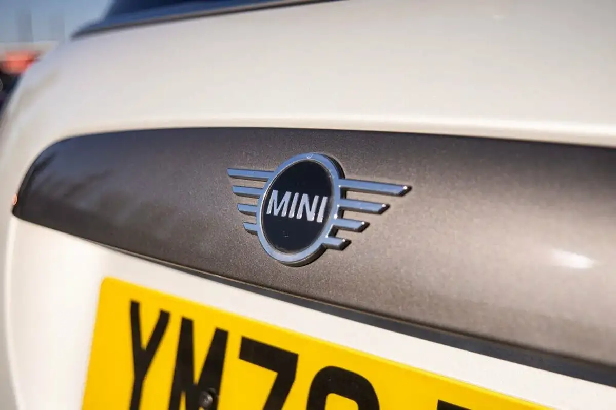 2021-mini-cooper-e-cooper-s-1-big-42