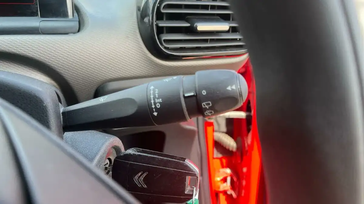 2016-citroen-c4-cactus-12-puretech-touch-big-23