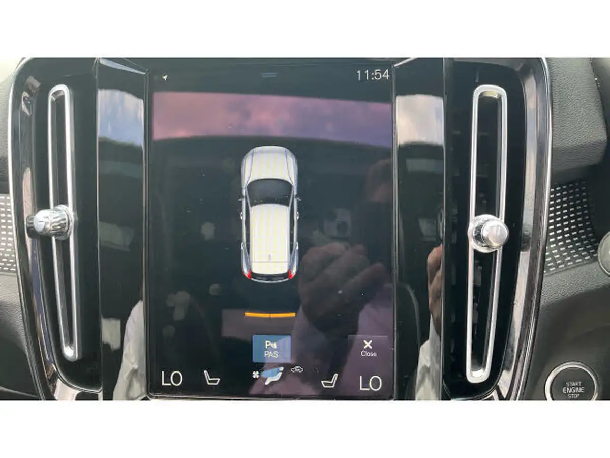 2020-volvo-xc40-20-b4-r-design-pro-big-26