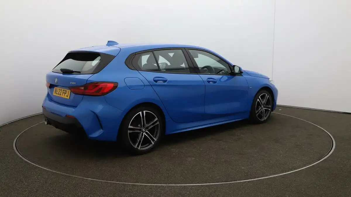 2022-bmw-1-series-15-118i-m-sport-lcp-big-46