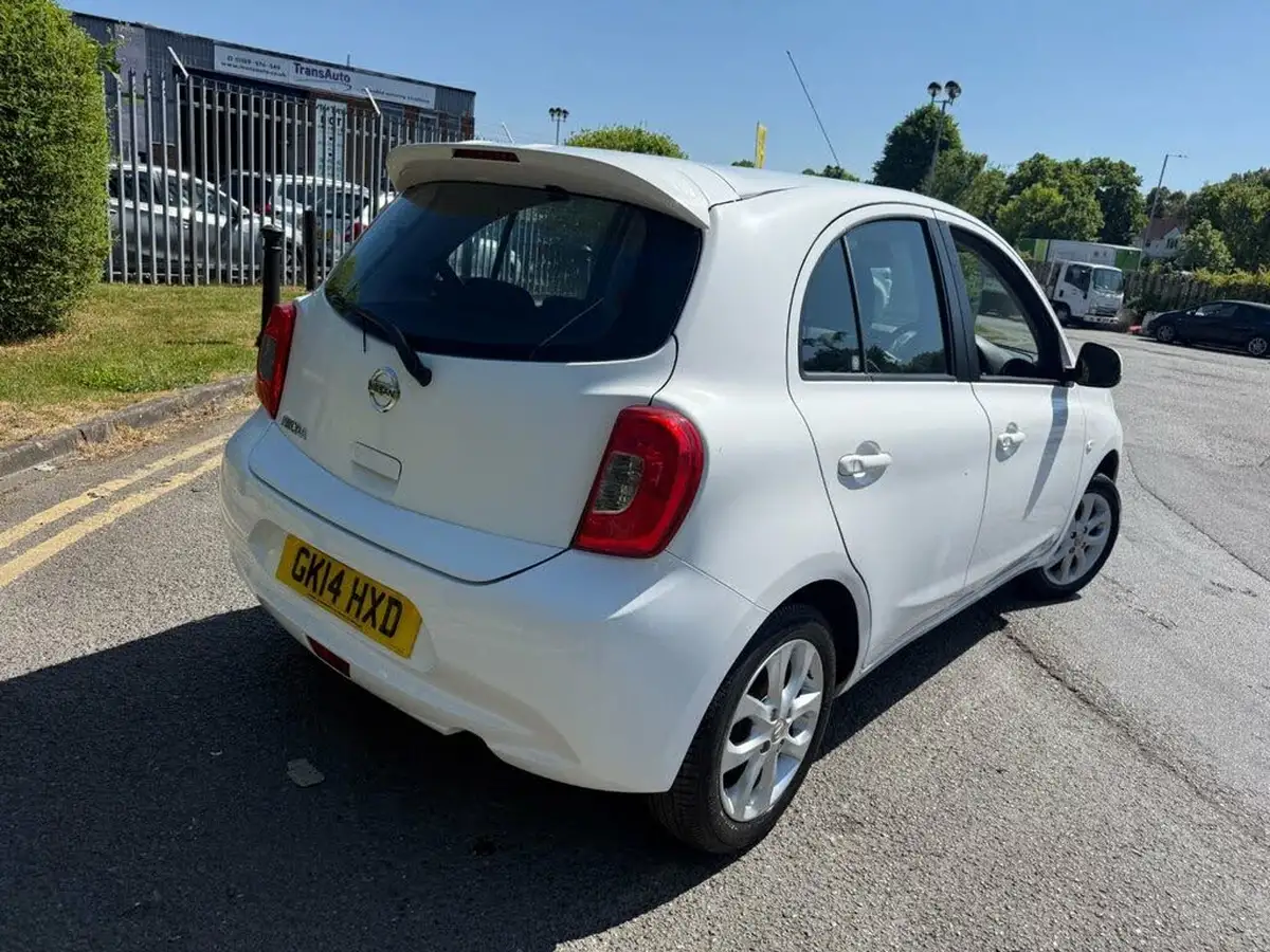 2014-nissan-micra-12-acenta-80ps-cvt-big-2
