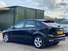 2010-ford-focus-16-zetec-hatchback-5d-small-3
