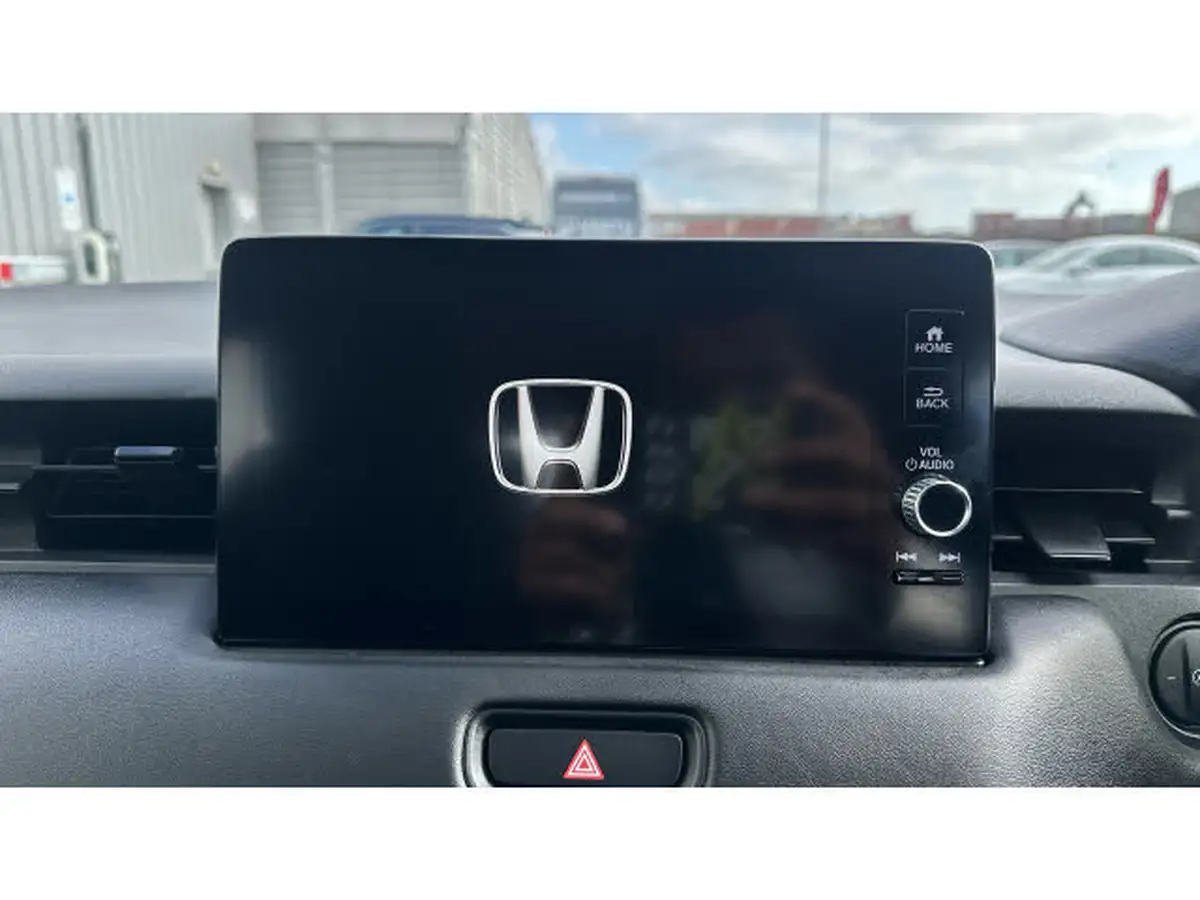 2022-honda-hr-v-15-i-mmd-advance-big-11