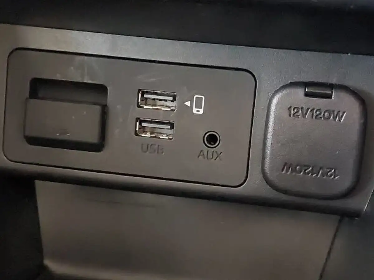 2024-mazda-mazda2-15-e-skyactiv-g-homura-big-14