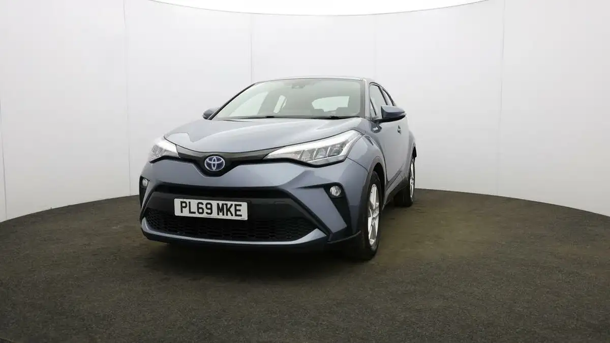 2020-toyota-c-hr-18-vvt-i-icon-parking-pack-big-32