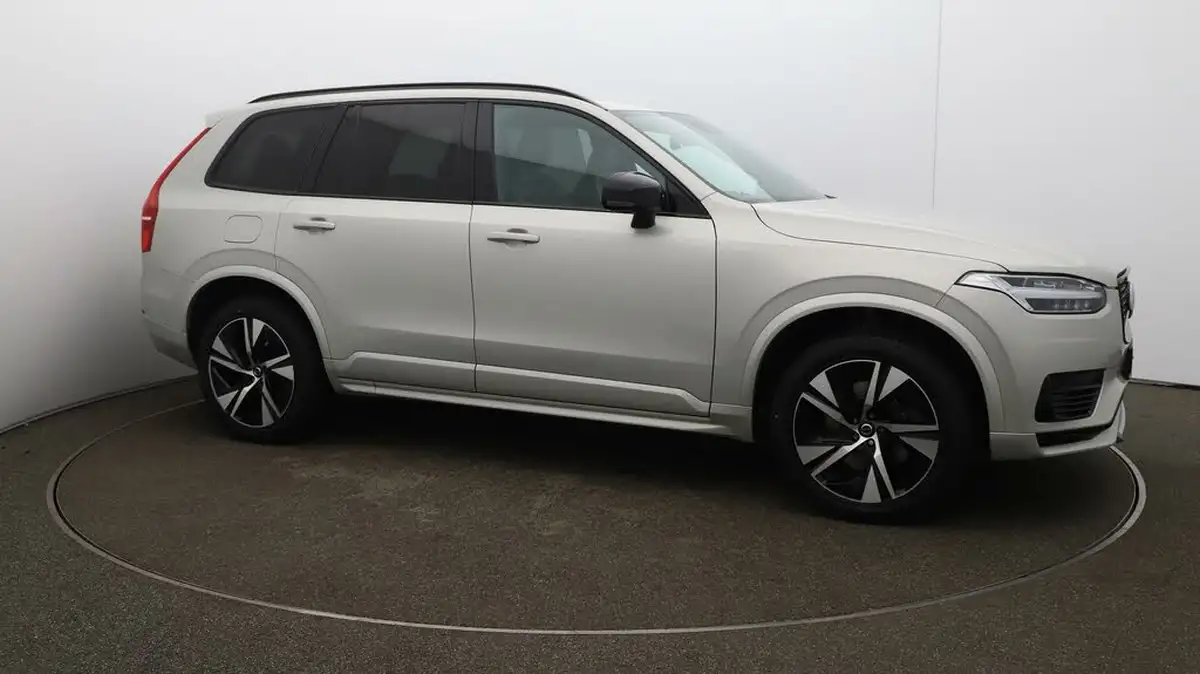 2021-volvo-xc90-20-t8-r-design-390bhp-big-45